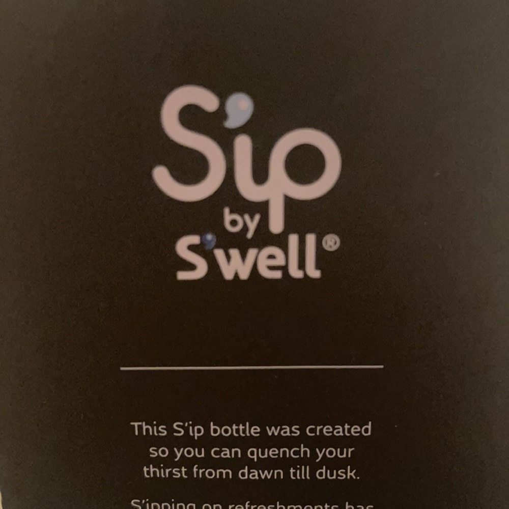 Gift ready Water Bottle for Hydration - NWT Gift Quality Purple Swell💦 - Picture 7 of 10